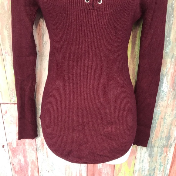 Long sleeve cross neckline Top - Picture 3 of 5